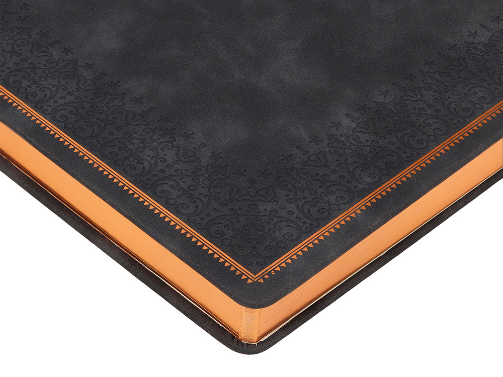 Ежедневник недатированный А4 Royal, черный с бронзовым срезом-4