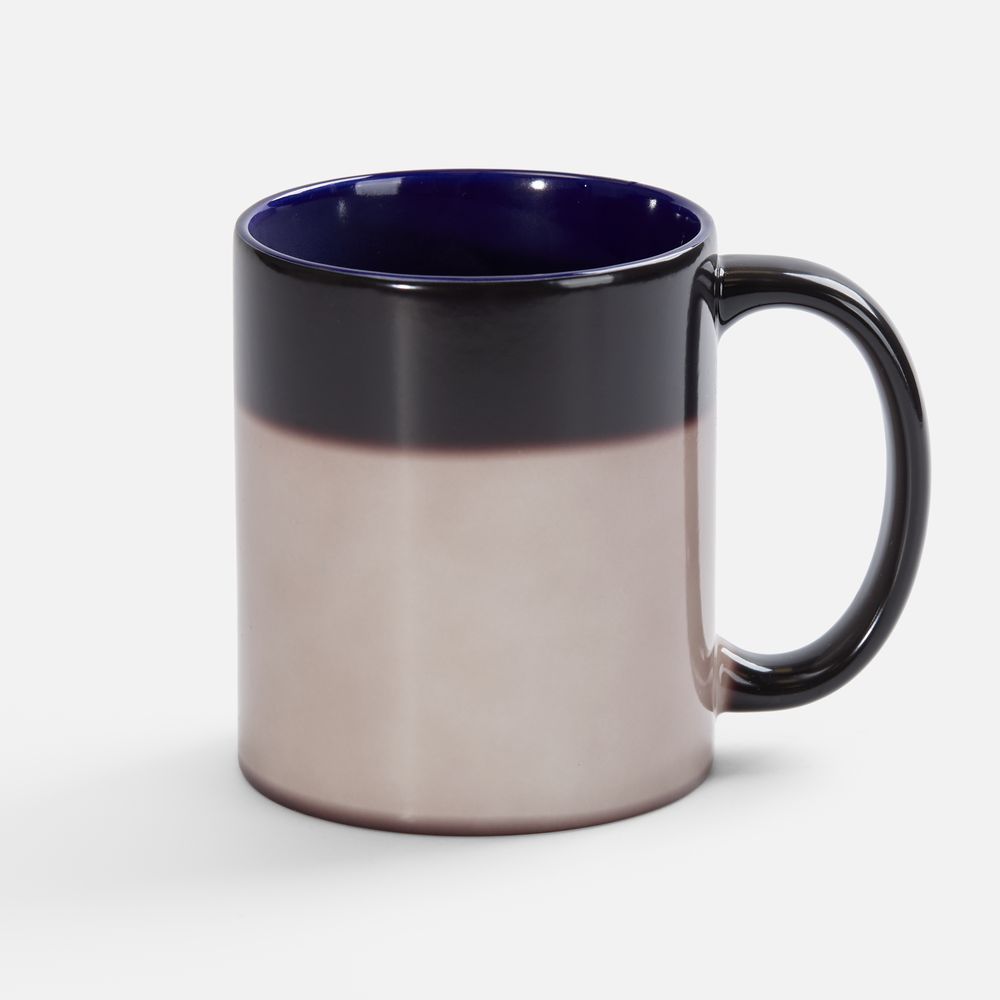 Кружка-хамелеон On Display, глянцевая, черная с синим-1