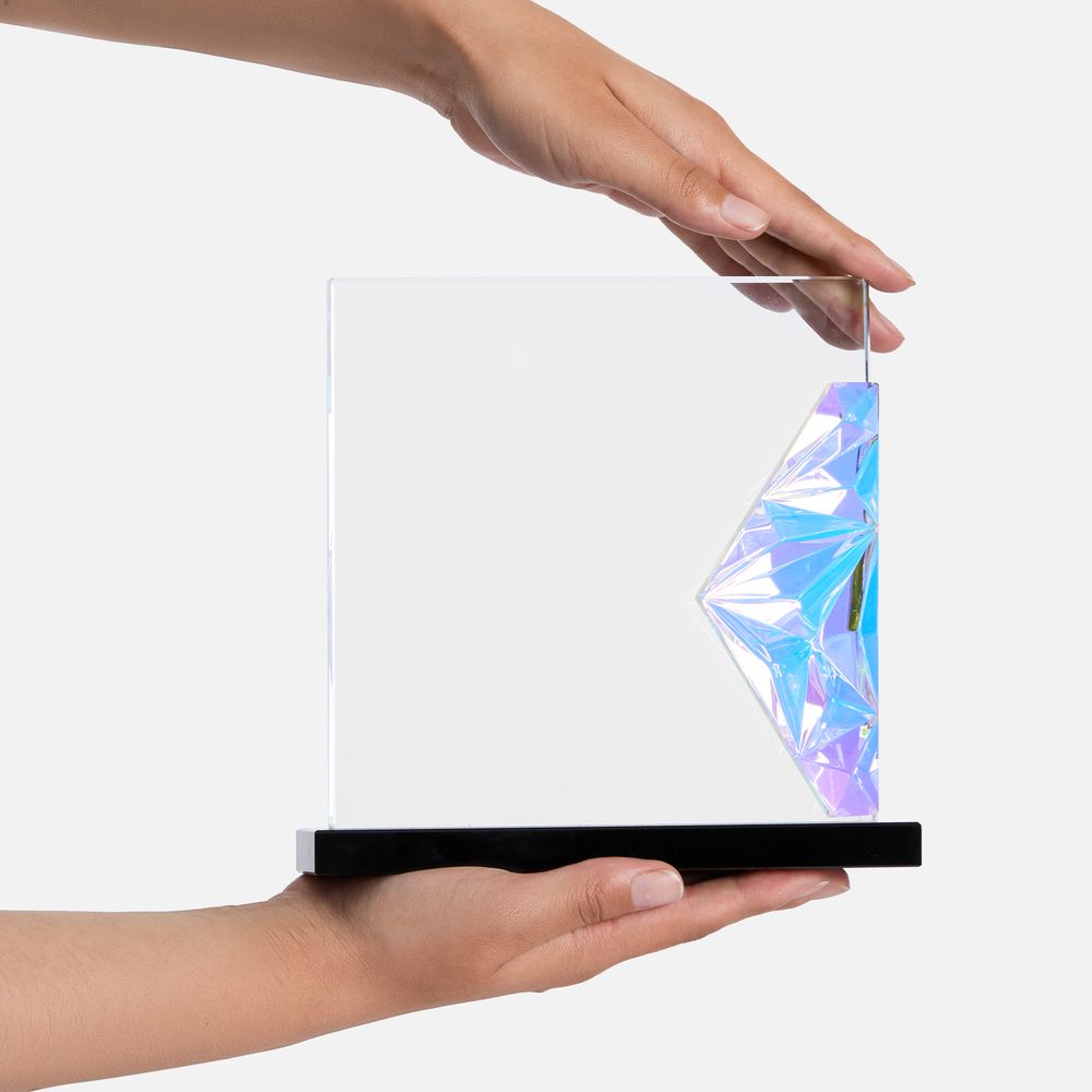 Стела Evergleam-3