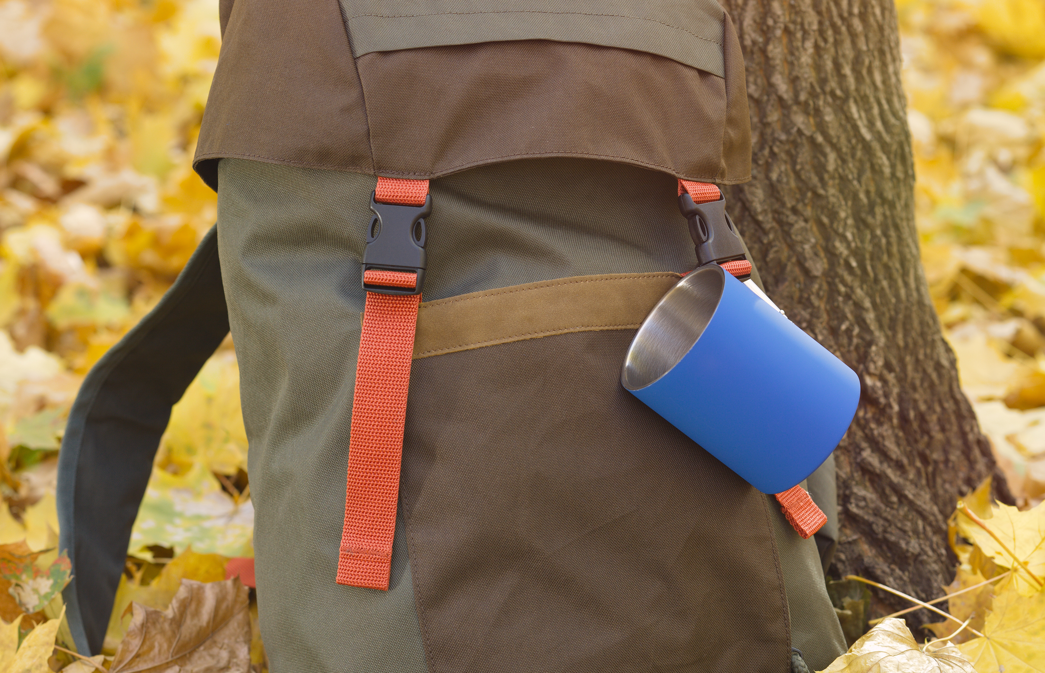 Кружка с карабином "Юта" 300 мл, покрытие soft touch-1