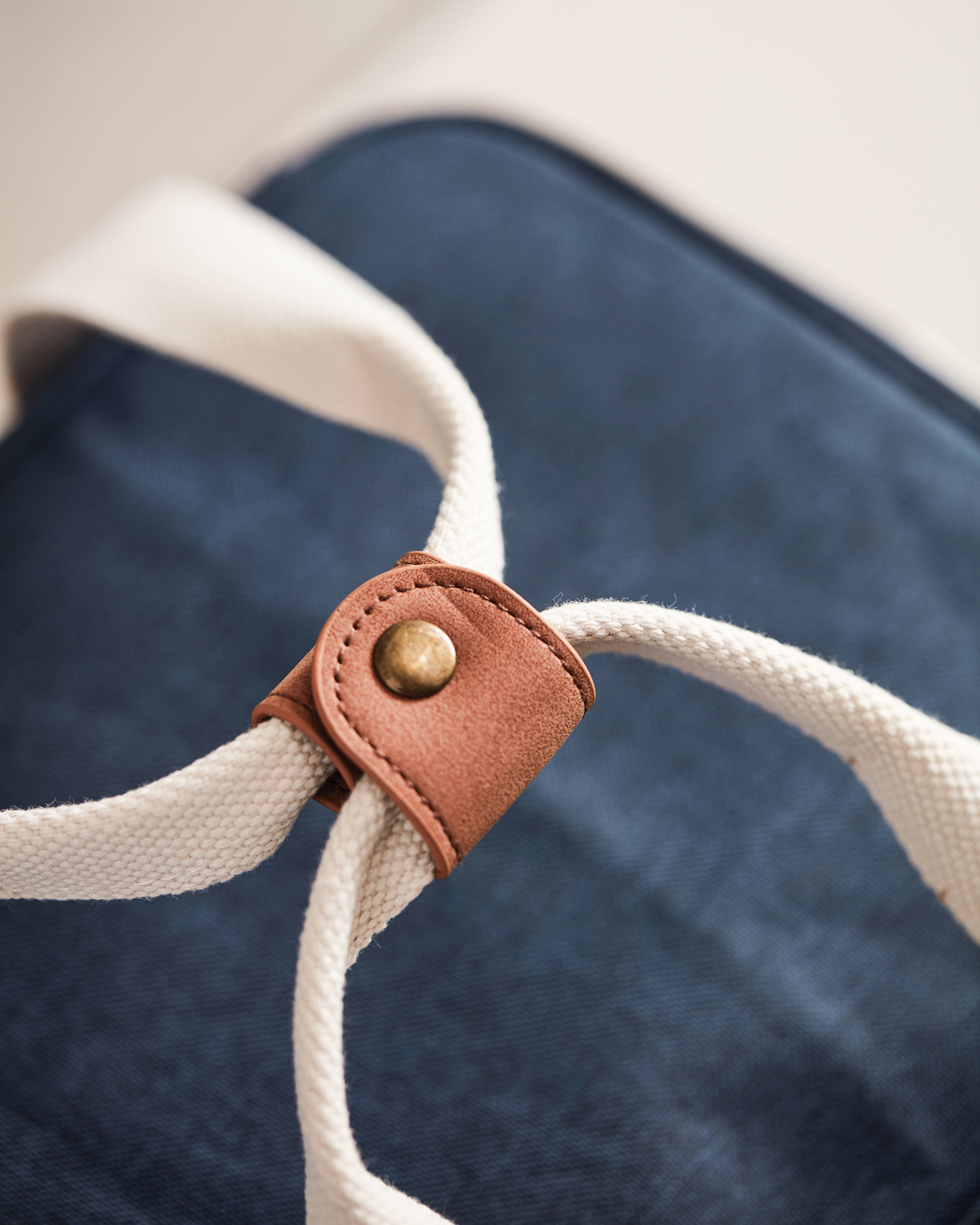 Городская сумка-холодильник VINGA Sortino из rPET-8