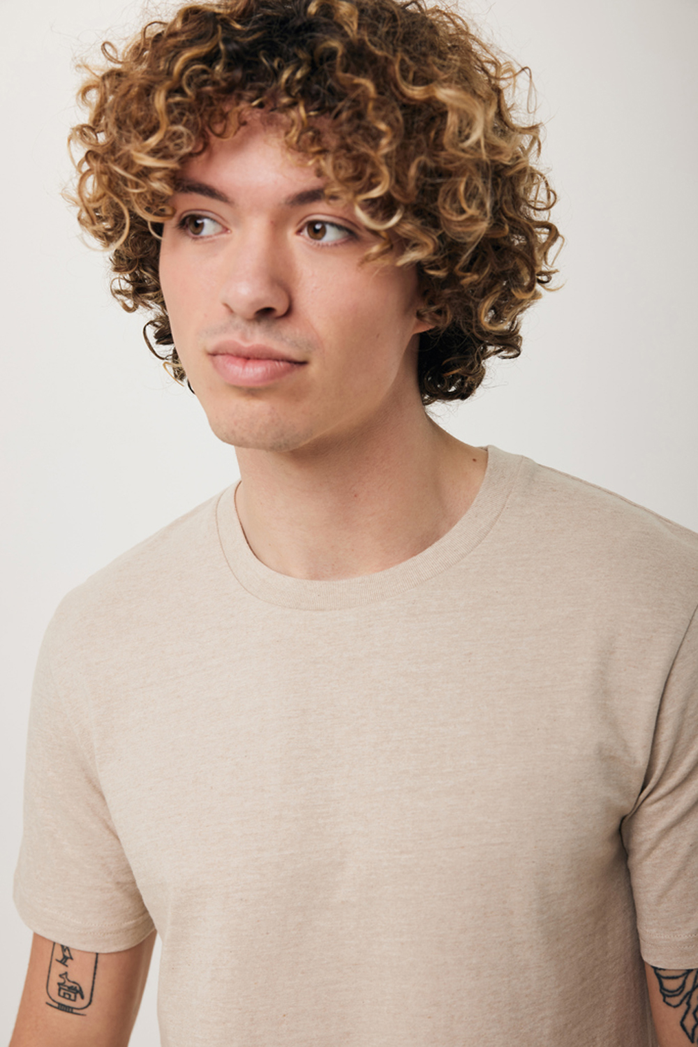 Футболка Iqoniq Brett из переработанного хлопка AWARE™, унисекс, 180 г/м²-7