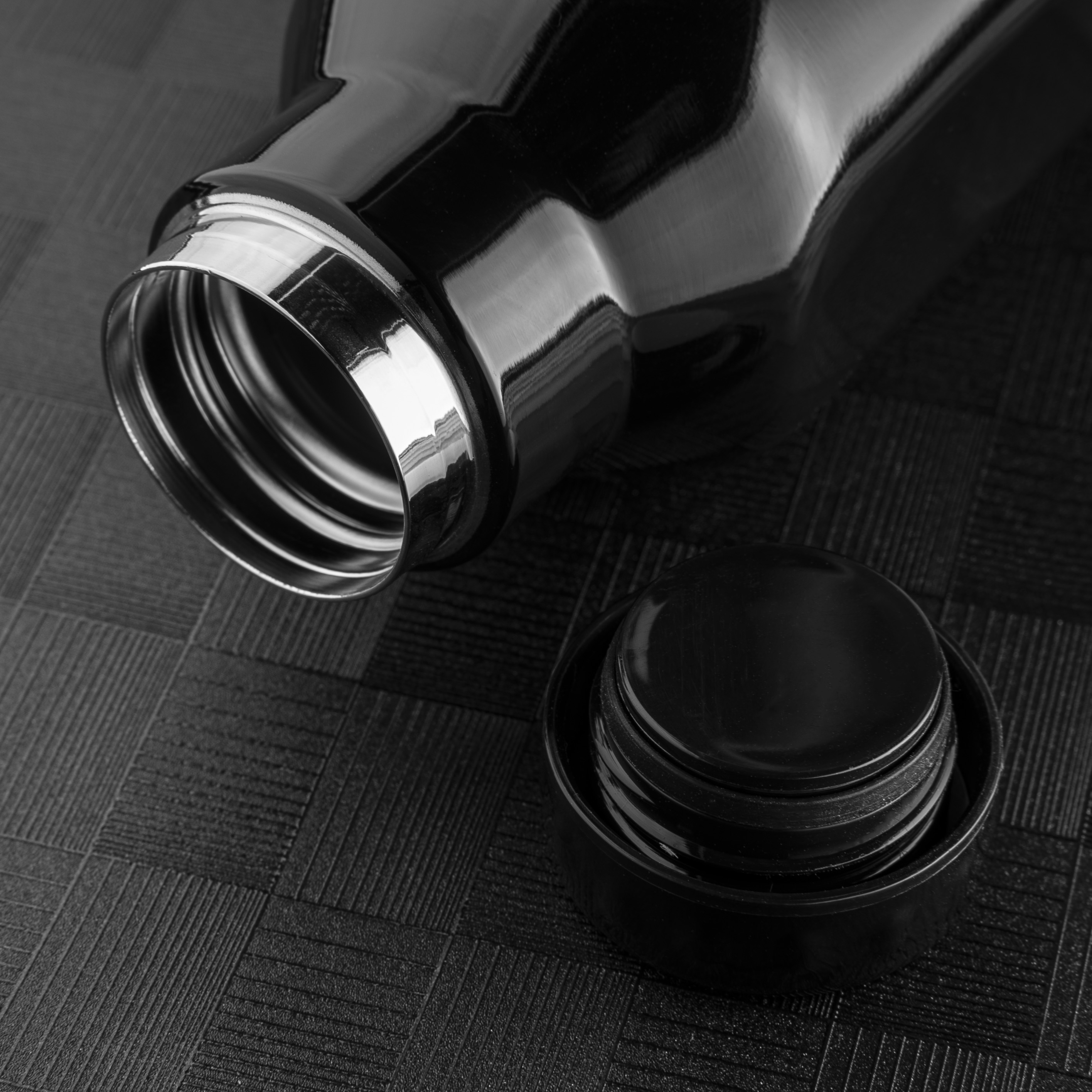 Термобутылка для напитков E-shape (черный)-5