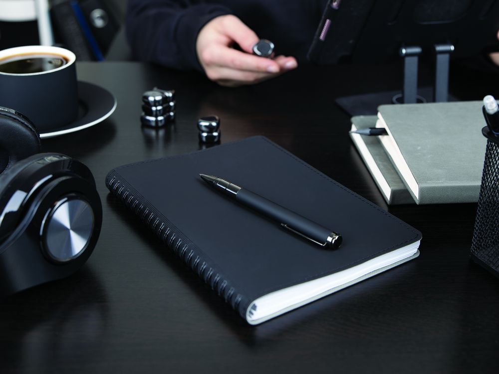 Ручка шариковая Kugel Gunmetal, белая-3