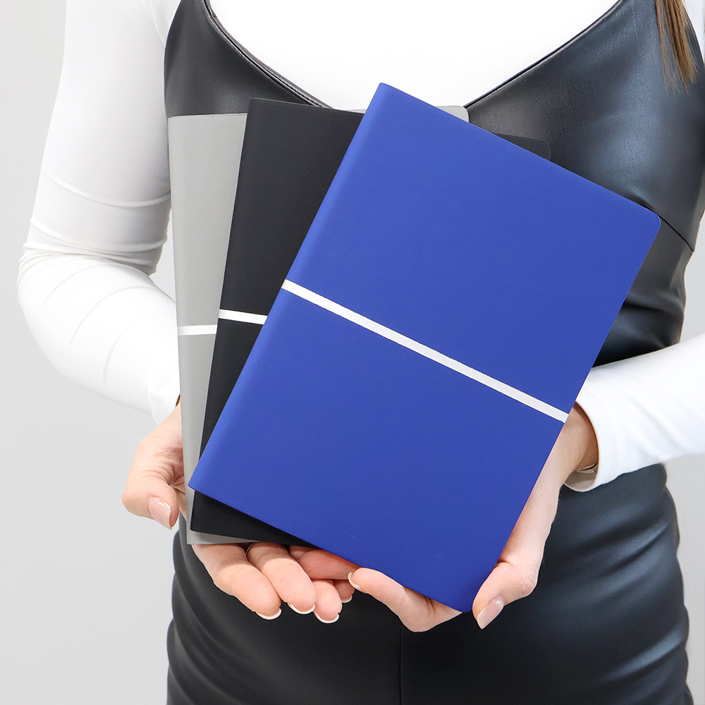 Ежедневник A5 недатированный Equator в мягком переплёте, Синий-4