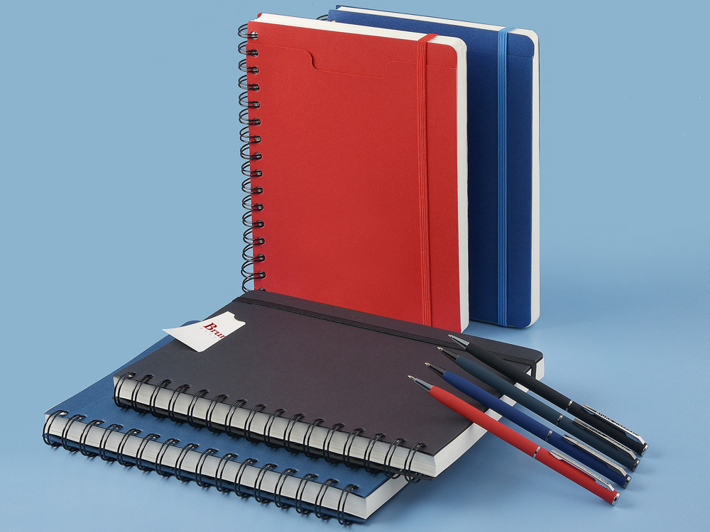 Ежедневник недатированный на гребне А5 Pragmatic, темно-синий-8