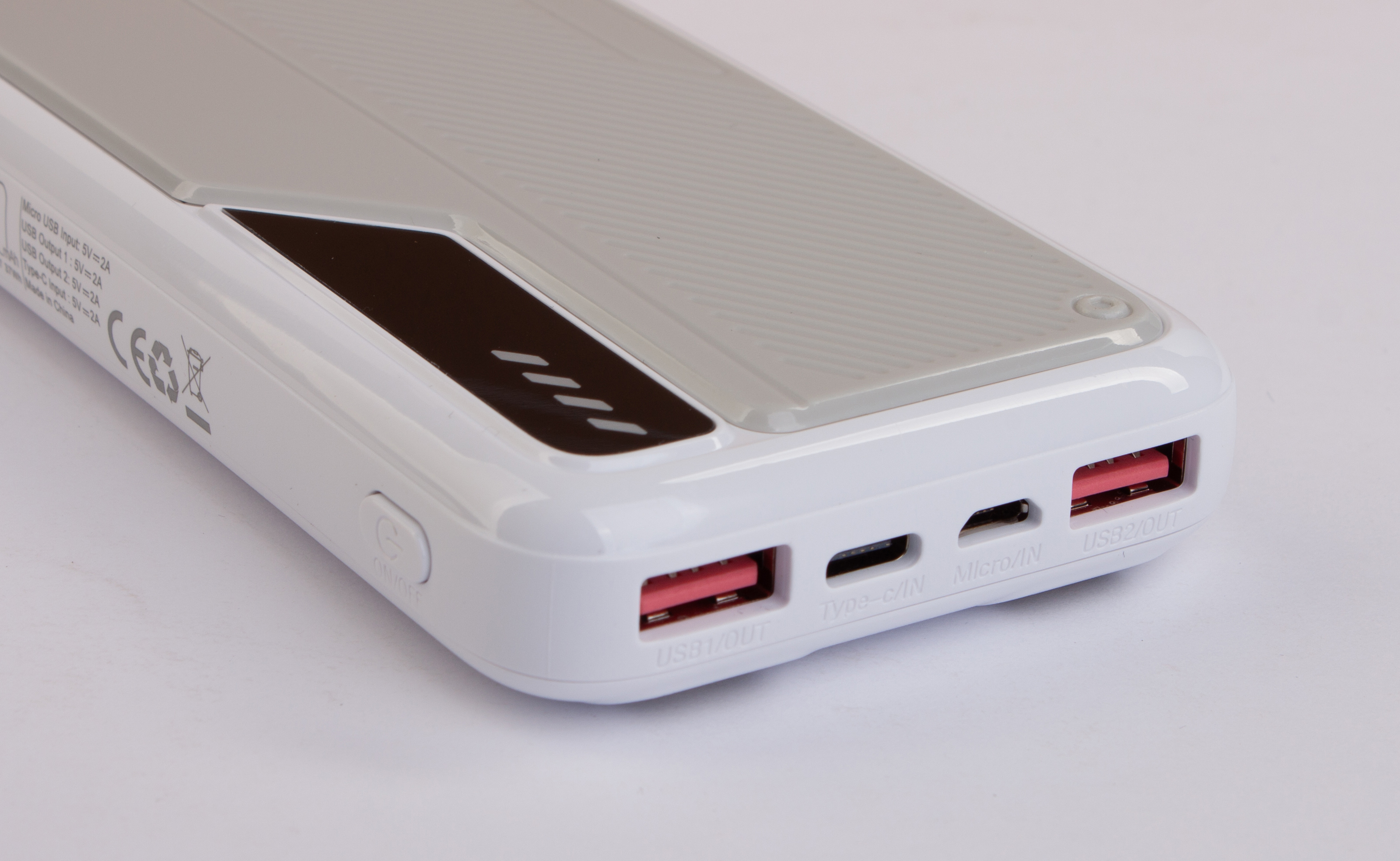 Зарядное устройство "Connect" 10000 mAh со встроенными Type-C/Lightning кабелями-1