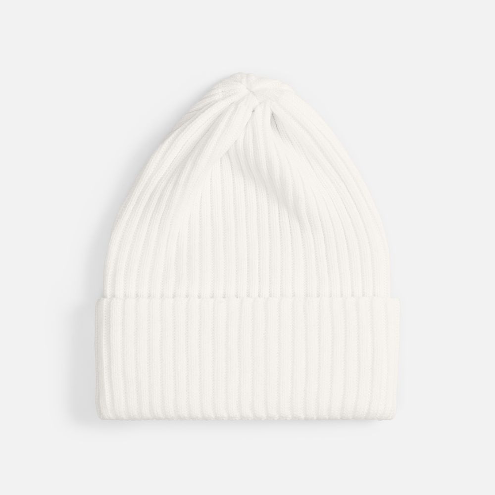 Шапка Yong, белая-1