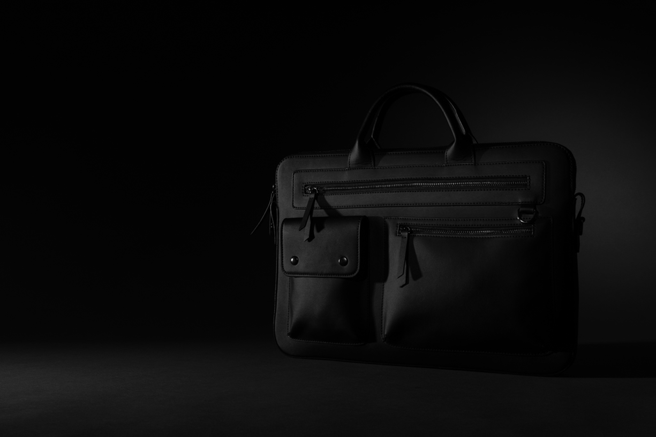 Сумка для ноутбука Swiss Peak из переработанного полиуретана GRS, 14’’-5