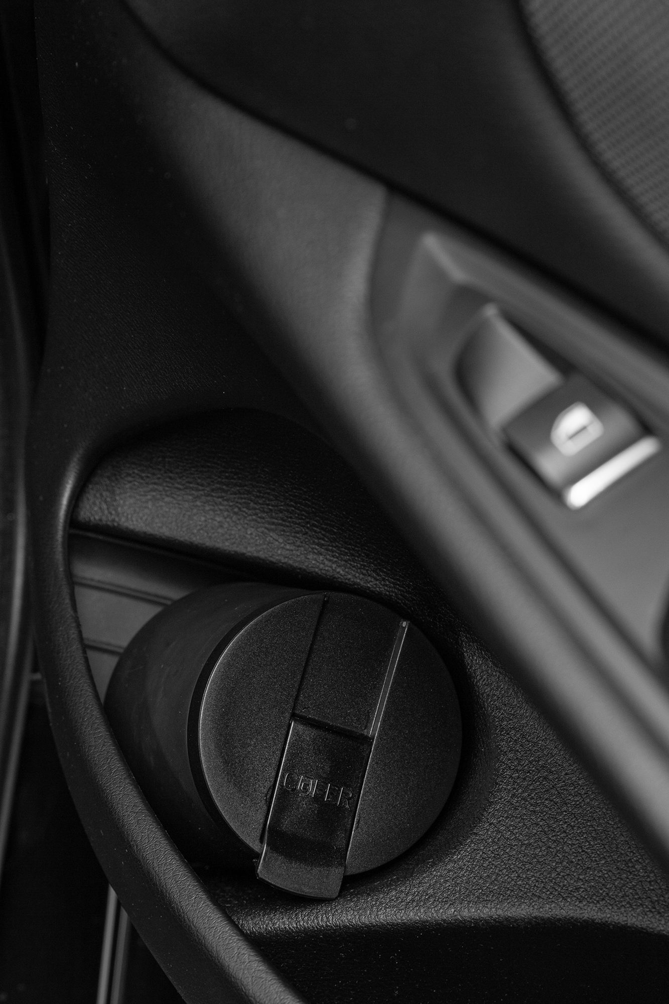 Кофер софт-тач NEO CO12s (черный)-8