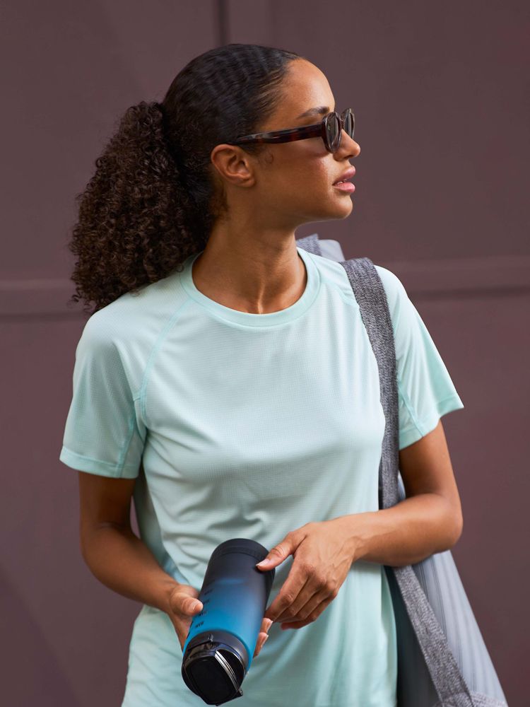 Футболка спортивная женская Vortex Women, черная-3