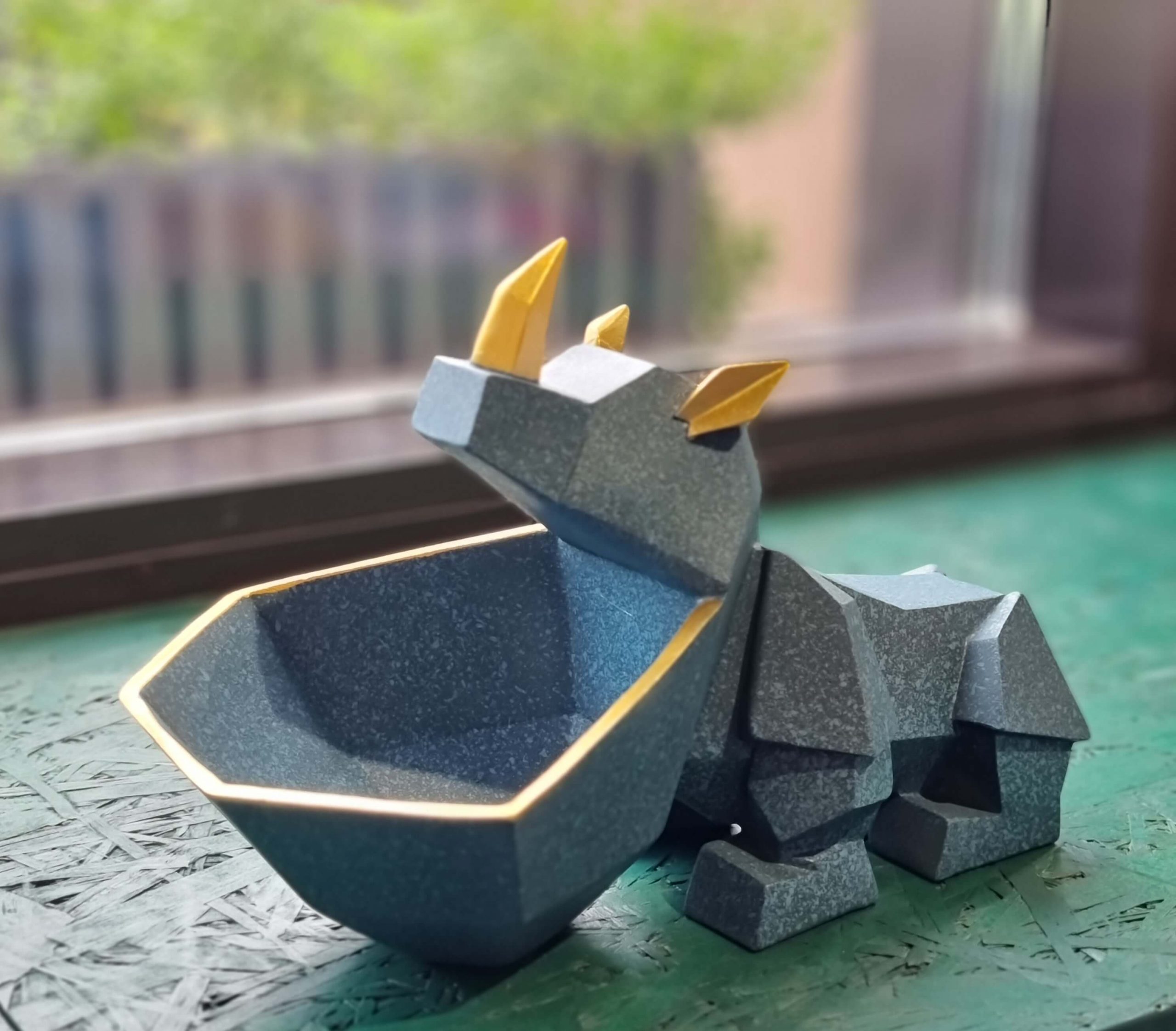 Статуэтка хранитель Носорог, Аквамарин-2