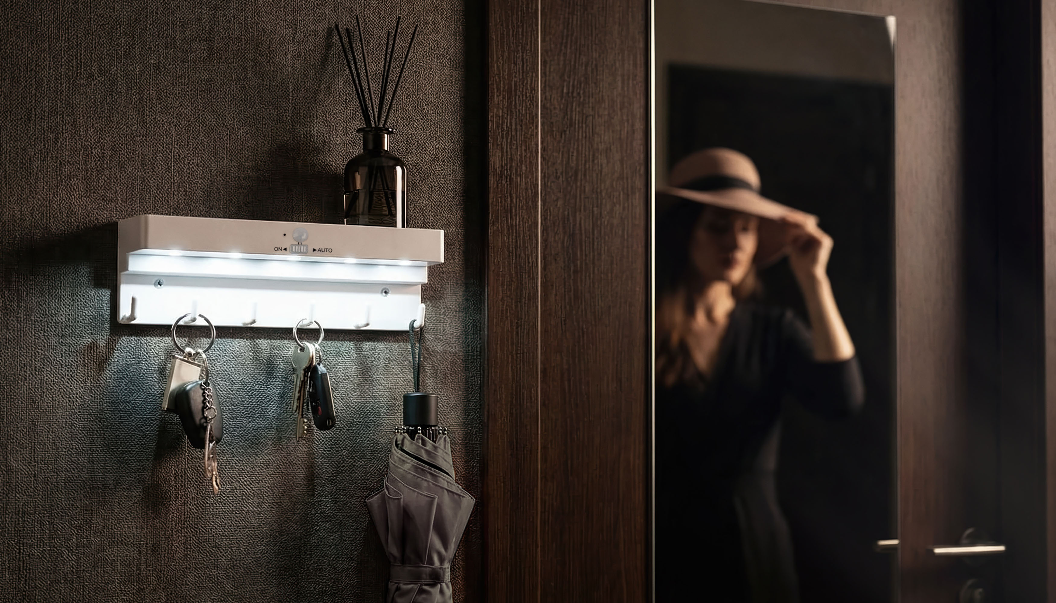 Ключница "KeyHub" с подсветкой-1