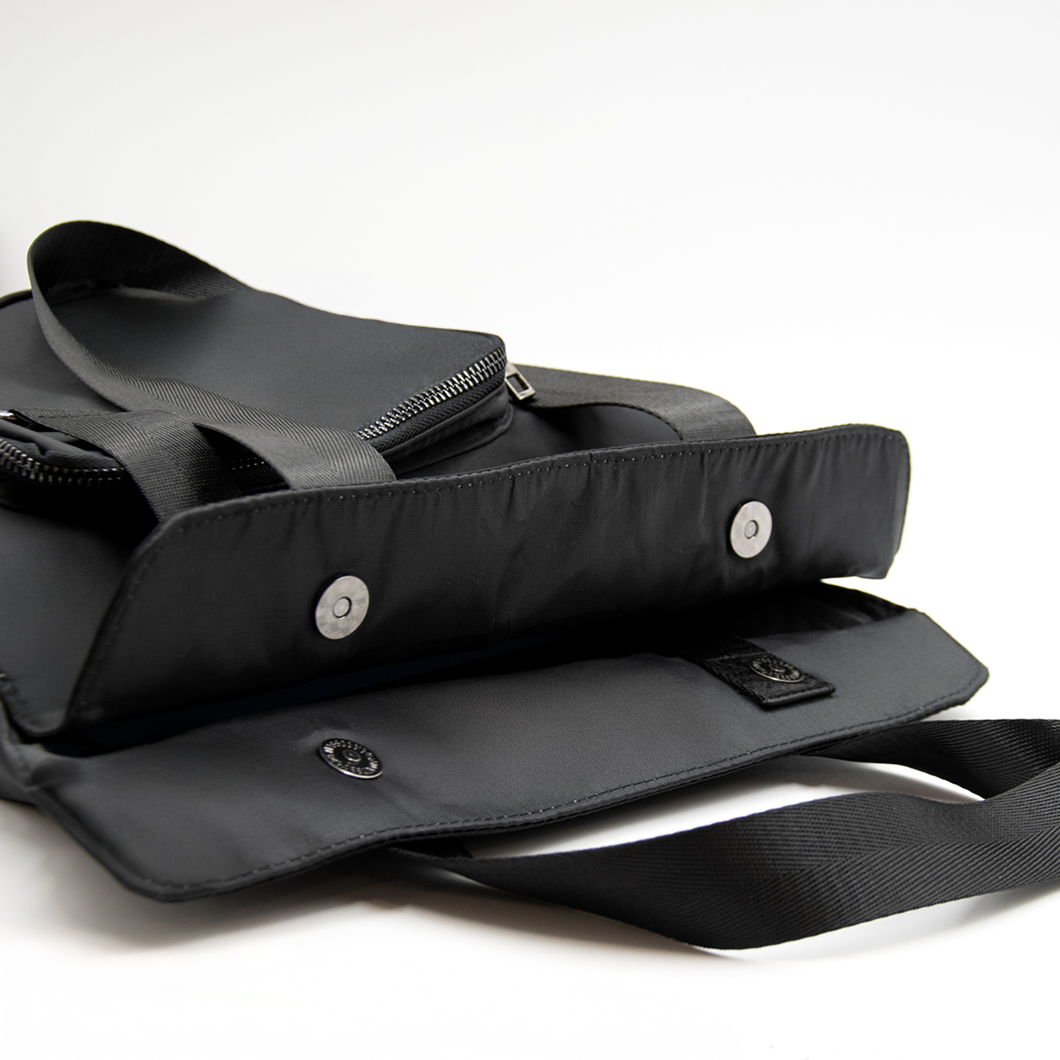 Шоппер Superbag Pocket, с внутренним креплением (карабин) и чехлом для мелочей (черный)-3