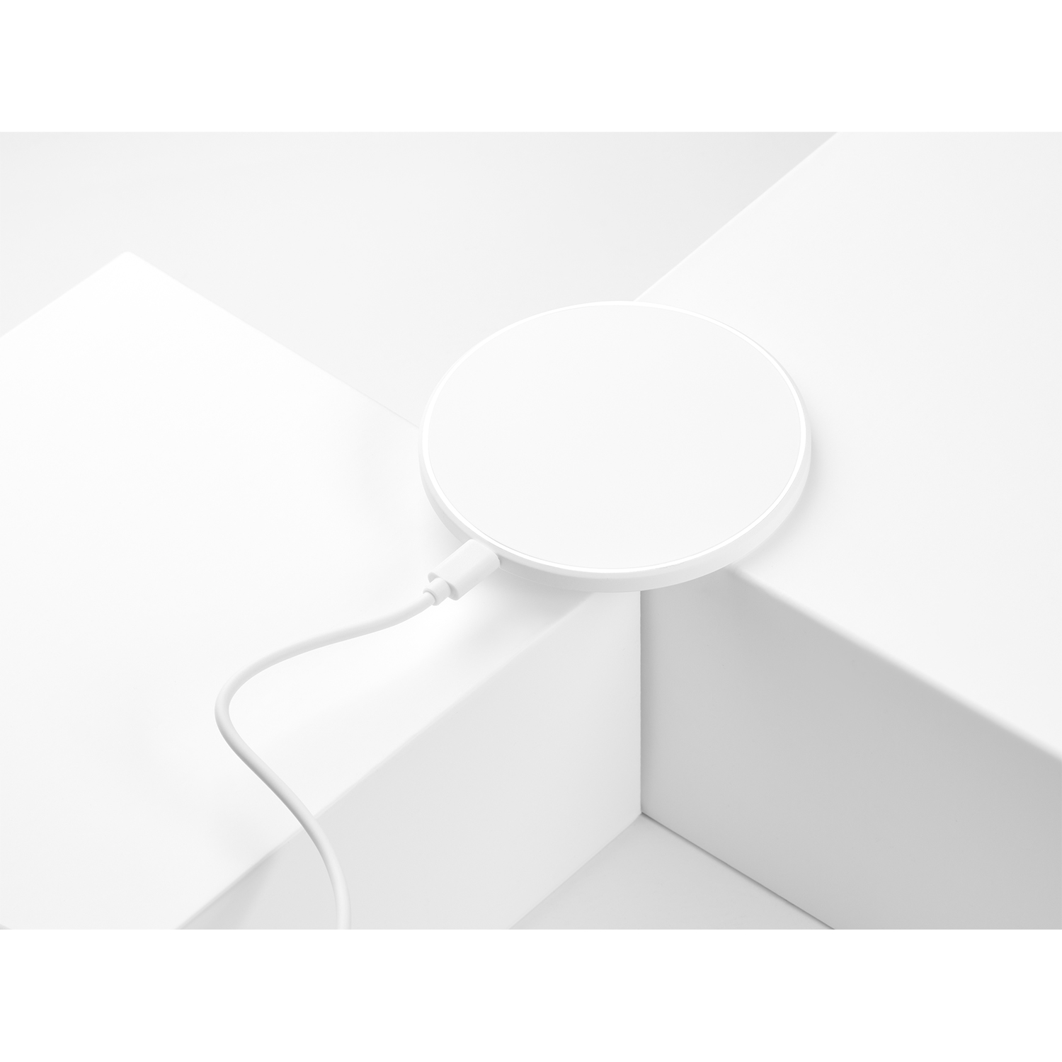 Беспроводное зарядное устройство с подсветкой 15W Auris, белое-7