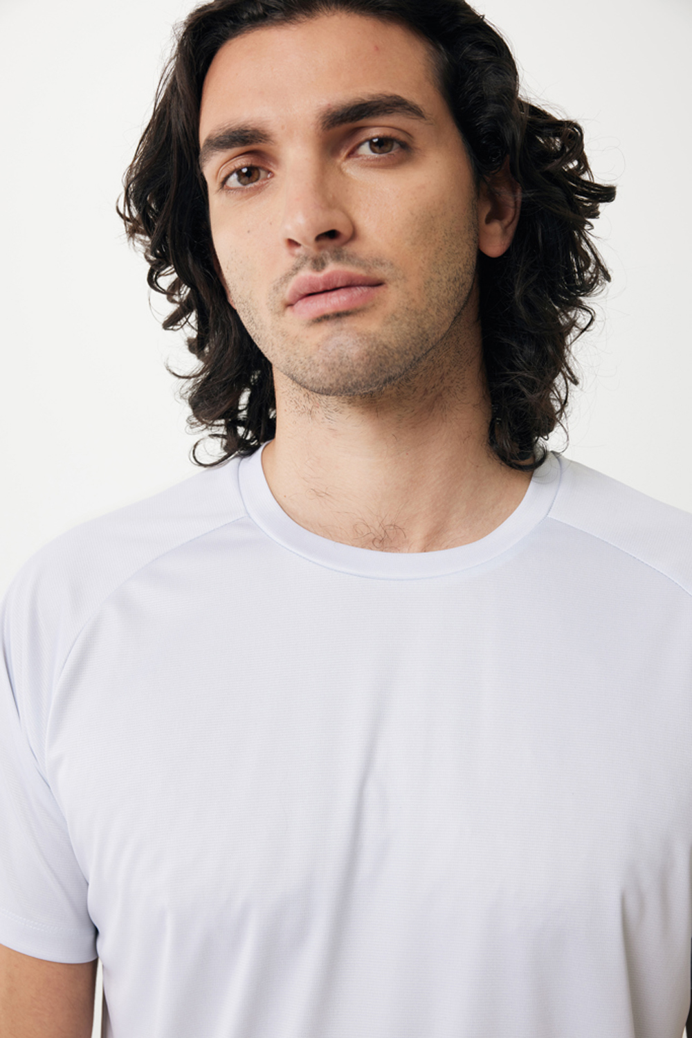 Спортивная футболка Iqoniq Tikal из переработанного полиэстера AWARE™, унисекс, 150 г/м²-24