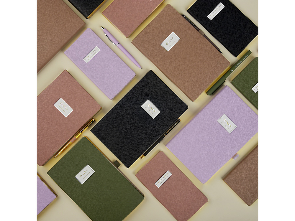 Еженедельник недатированный А6 Zefirс нашивкой, сиреневый-6