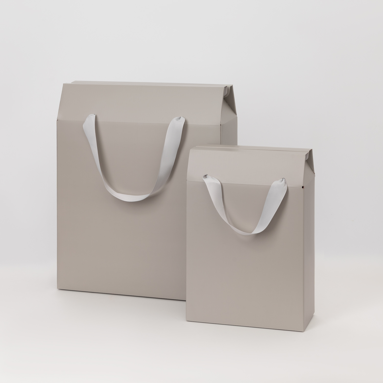 Подарочная коробка-пакет универсальная большая, серая-3