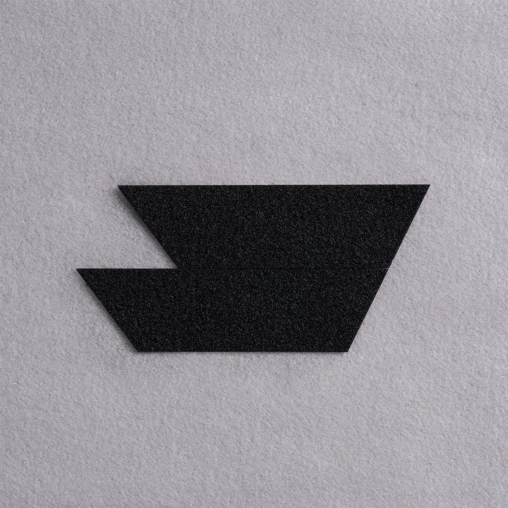 Основа Velkro L для крепления шевронов на липучке, черная-1