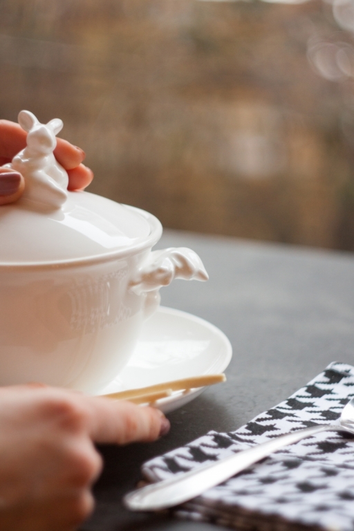 Бульонница &amp;quot;Кролик - Везунчик&amp;quot; с тарелкой, Белый-3