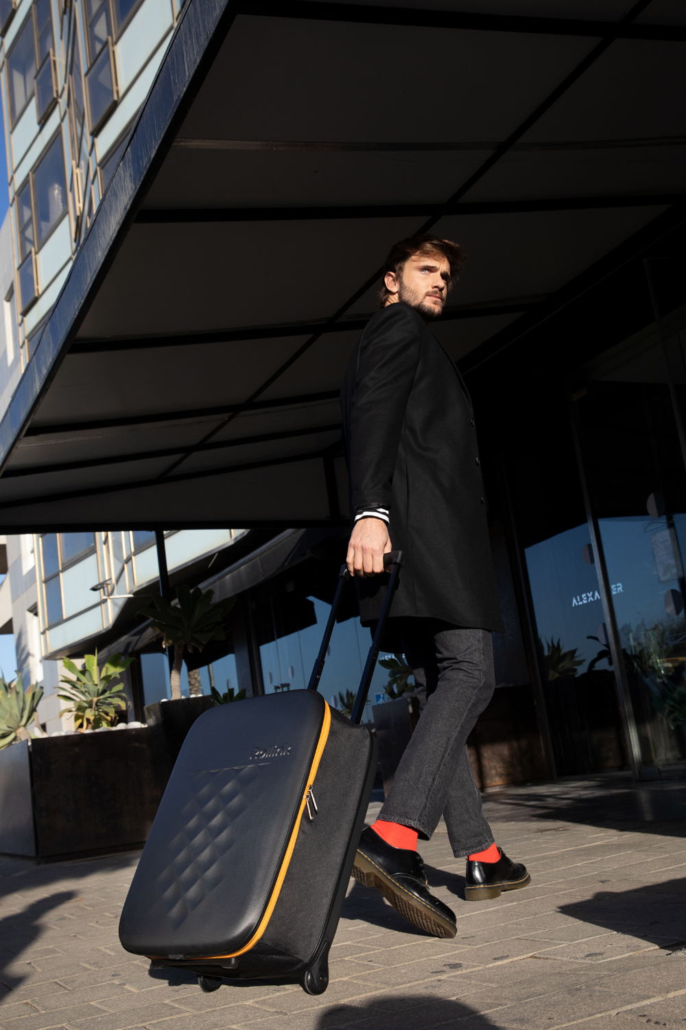 Чемодан складной Rollink Earth 55x40x20 см, 2 колеса, черный/оранжевый-25