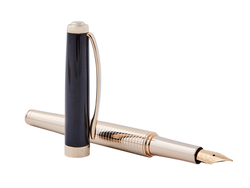 Ручка перьевая Pierre Cardin GOLDEN. Цвет - золотистый и черный. Упаковка B-1-1
