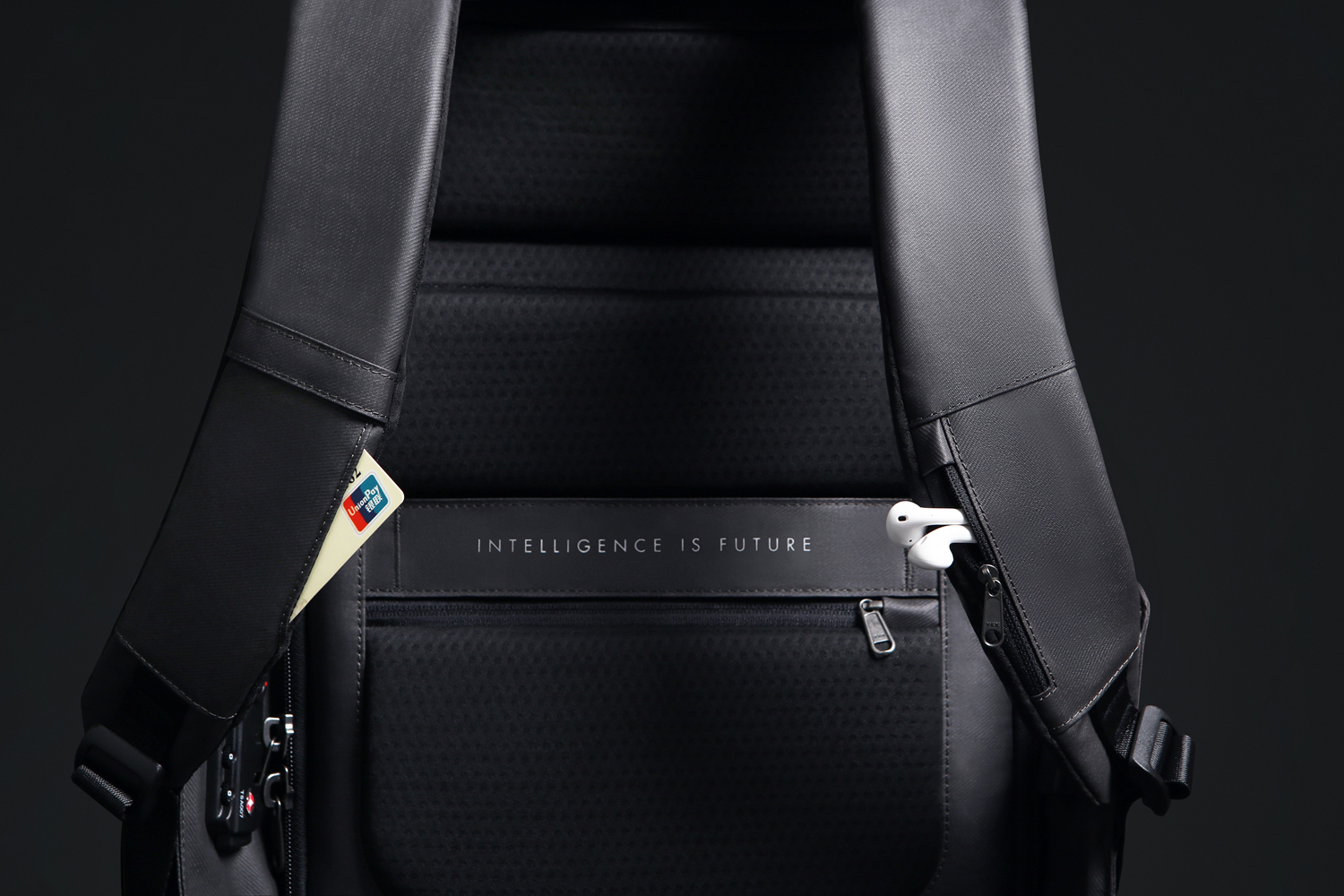 Рюкзак KORIN HiPack 43х33х16 см, черный-14