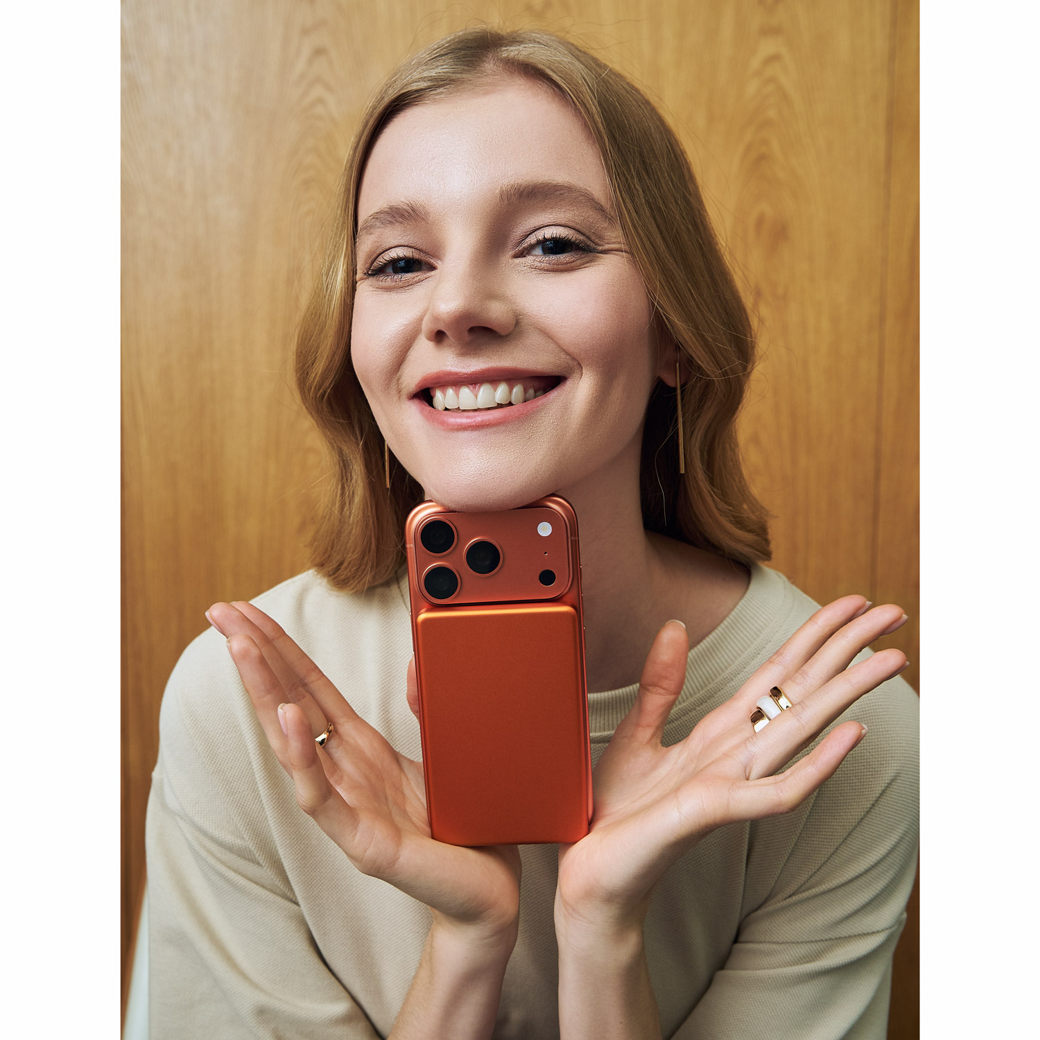 Внешний аккумулятор Атлантис (Atlantis) PD 5000mAh с функцией беспроводной зарядки 15W, оранжевый-12