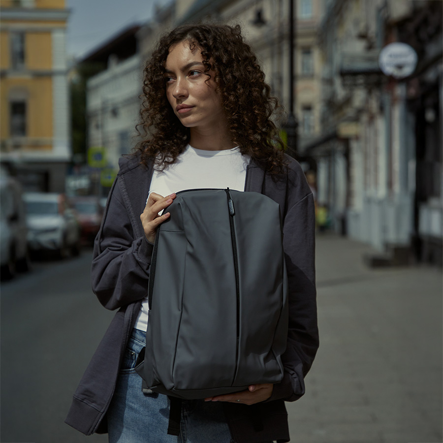 Рюкзак водостойкий "Go", красный, 41 х 29 х15,5 см, 90% полиуретан10% полиэстер, красный-9