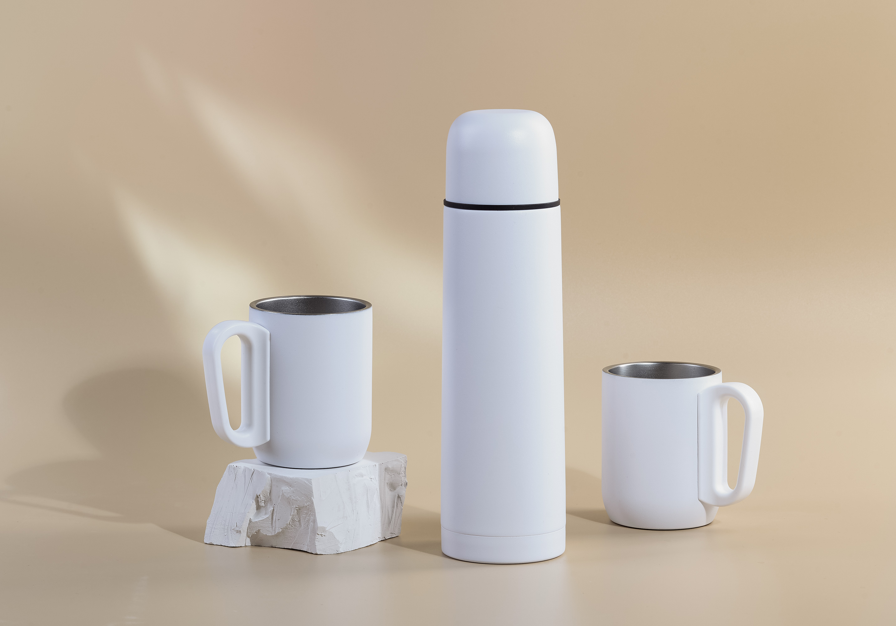 Набор "Гейзер" (термос, 2 кружки), покрытие пудра-1