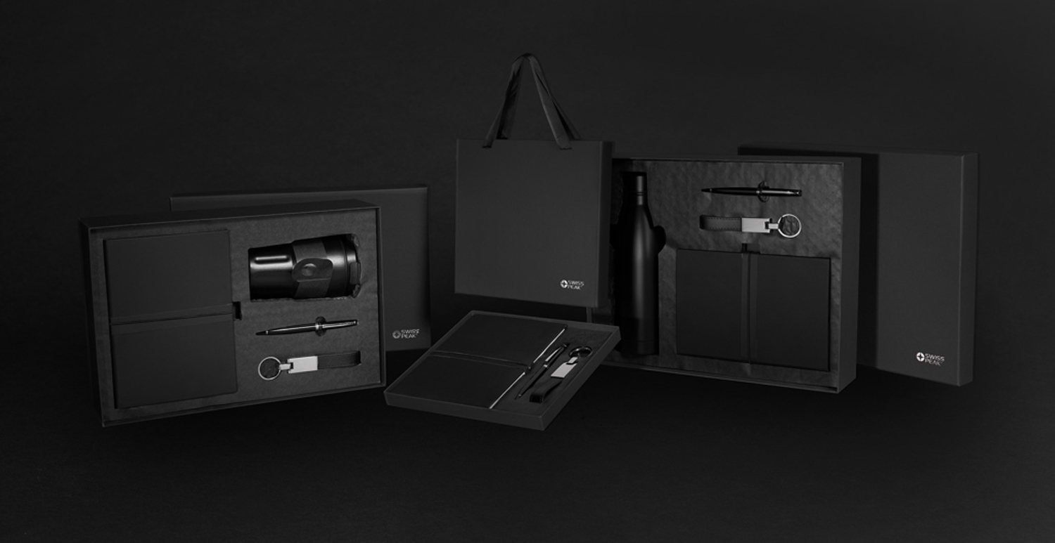 Блокнот Swiss Peak в комплекте с ручкой и брелком-7