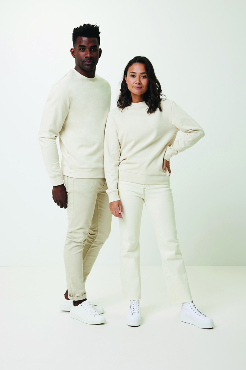 Свитшот Iqoniq Denali из переработанного неокрашенного хлопка, унисекс, 340 г/м²-34