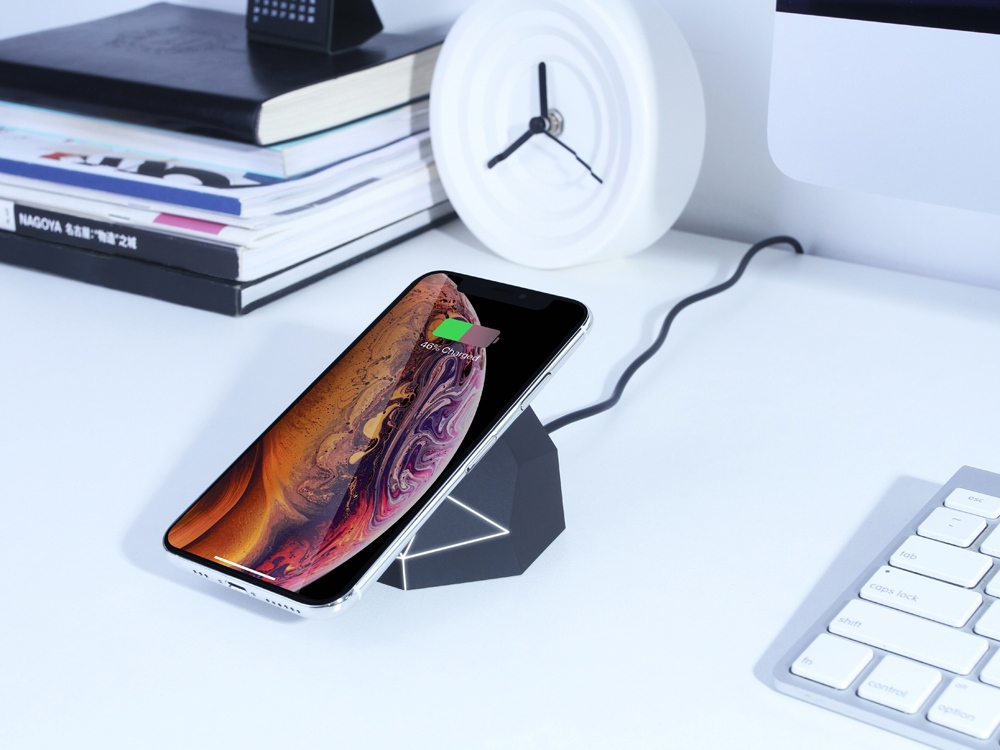 Док-станция Geo Dock с быстрой беспроводной зарядкой, черный с белой подсветкой. XOOPAR-14