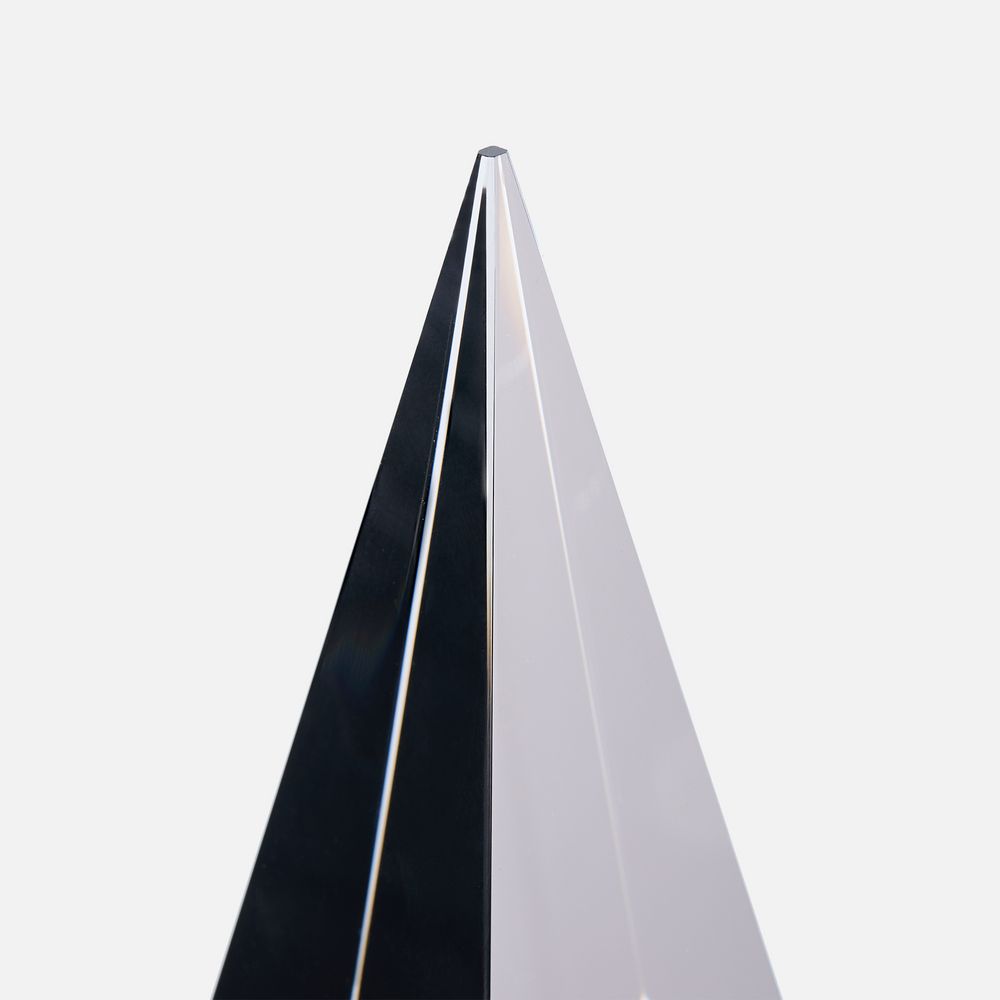 Стела Elitist-3