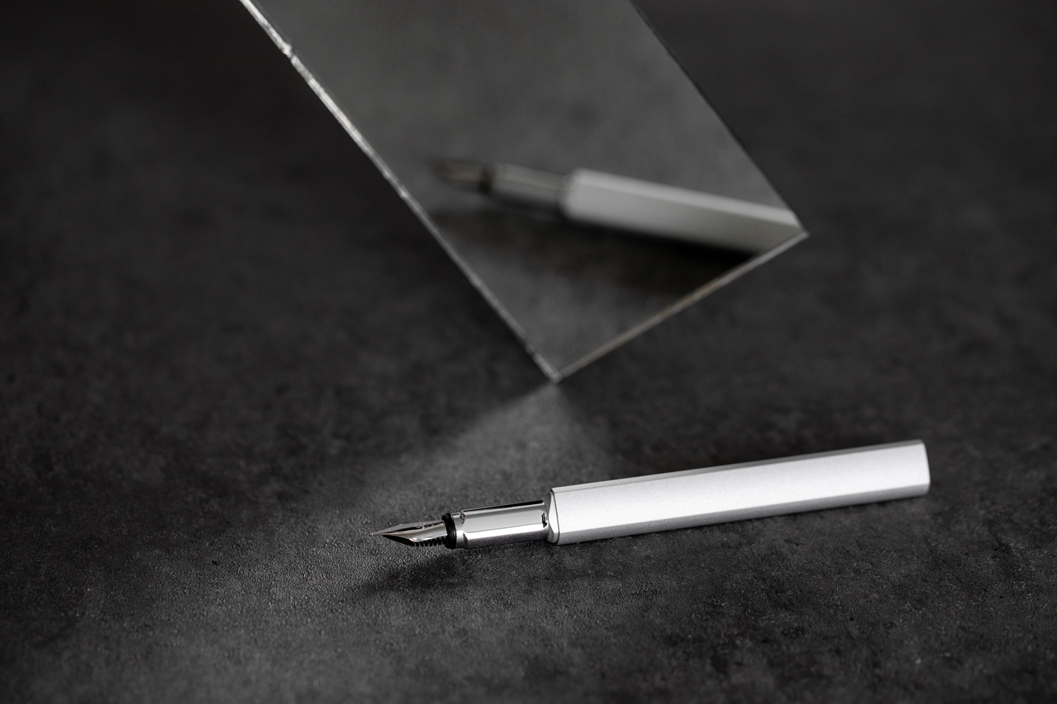 Перьевая ручка PININFARINA PF One SILVER-13