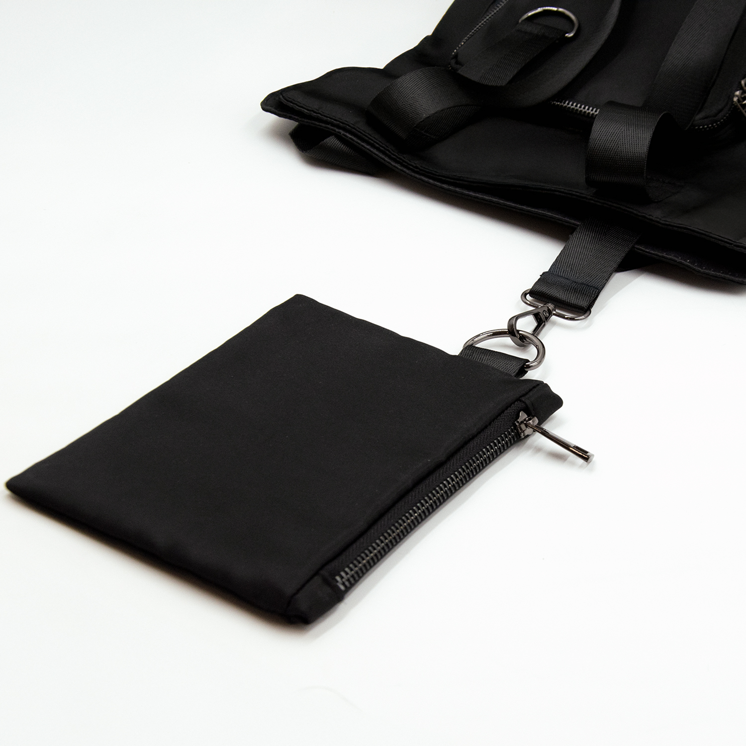 Шоппер Superbag Pocket, с внутренним креплением (карабин) и чехлом для мелочей (черный)-2