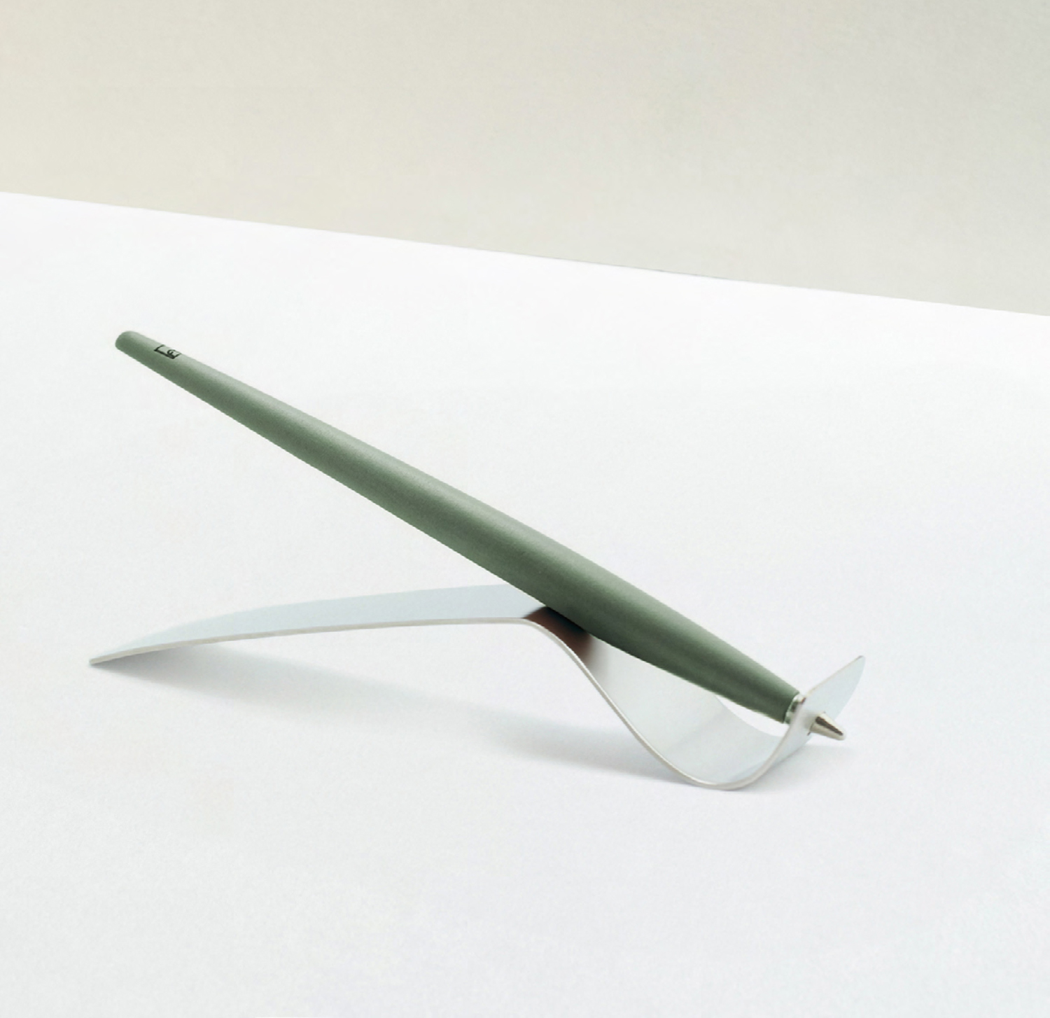 Шариковая ручка Pininfarina Piuma A MODERN CLASSIC SAGE GREEN-9