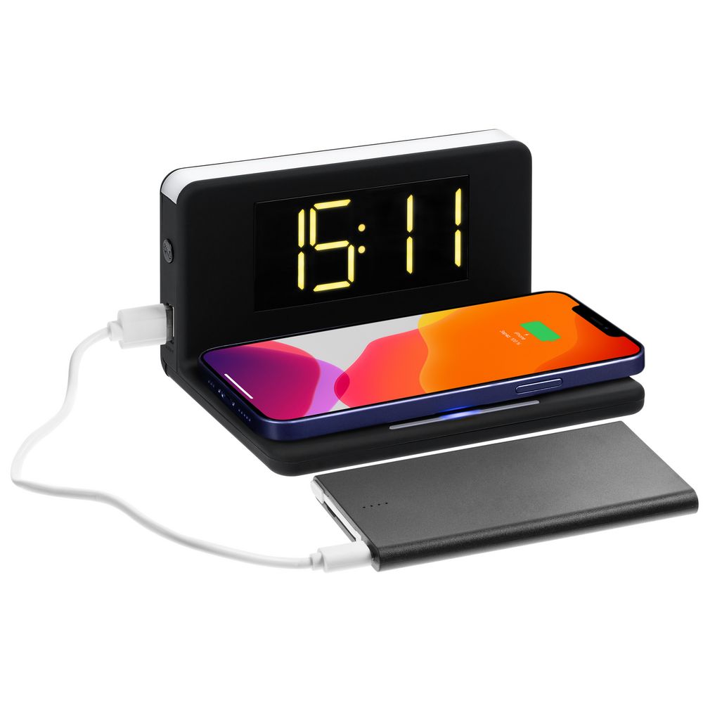 Часы настольные с беспроводным зарядным устройством Pitstop, черные-1