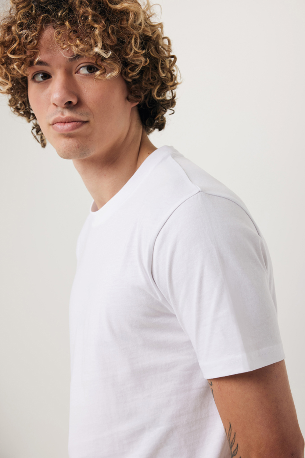 Футболка Iqoniq Brett из переработанного хлопка AWARE™, унисекс, 180 г/м²-7