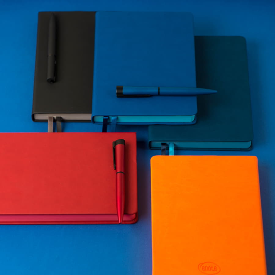 Ежедневник недатированный Softie, А5, бордовый, блок в клетку, бордовый обрез, бордовый-4