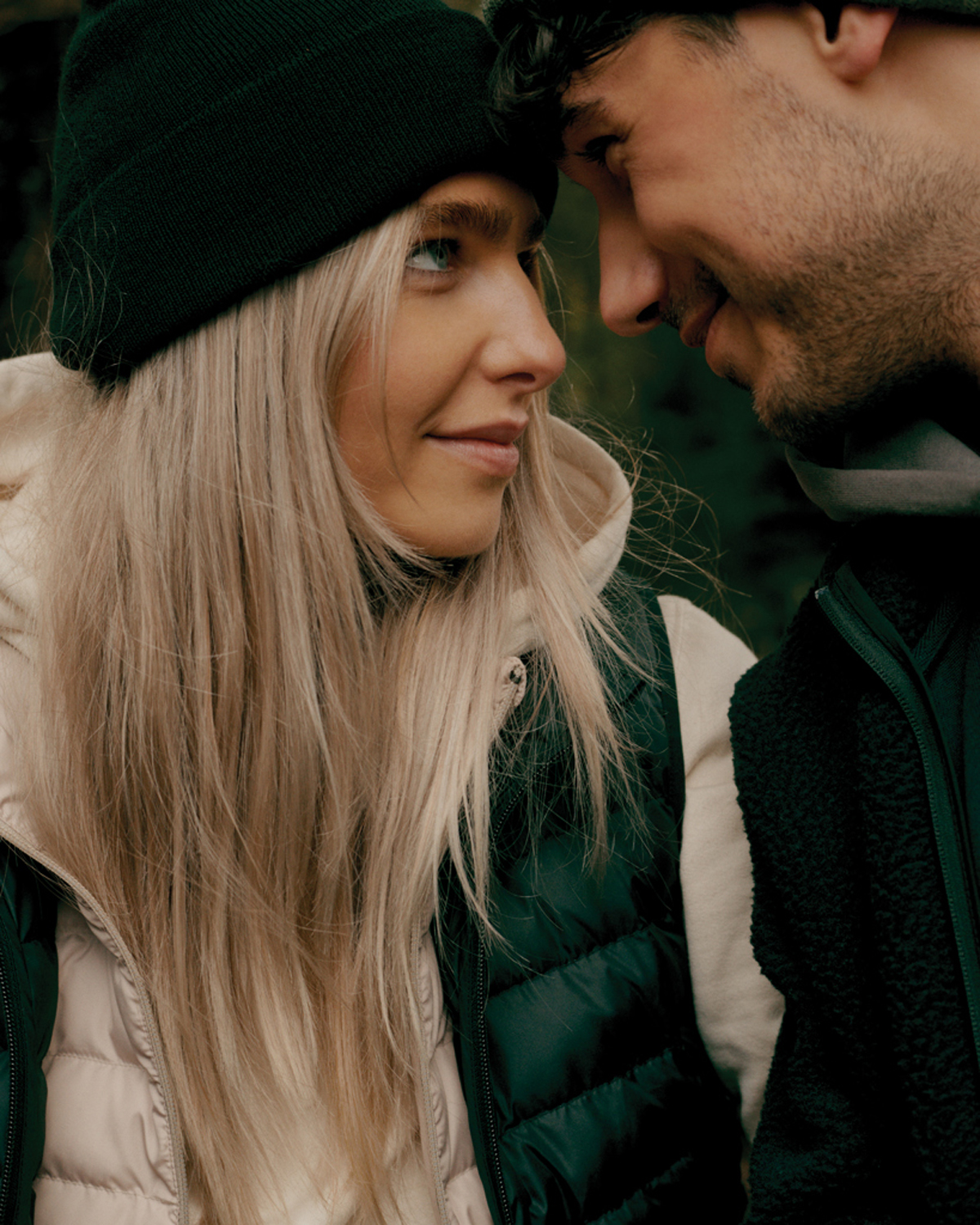 Женский стеганый жилет Iqoniq Meru из переработанного полиэстера AWARE™, 70 г/м²-4