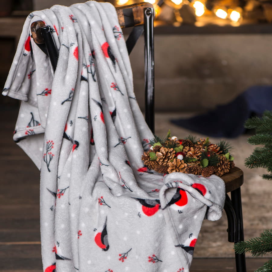 Плед новогодний  "Снегири" в подарочной коробке, 130х150 см, серый, красный-3