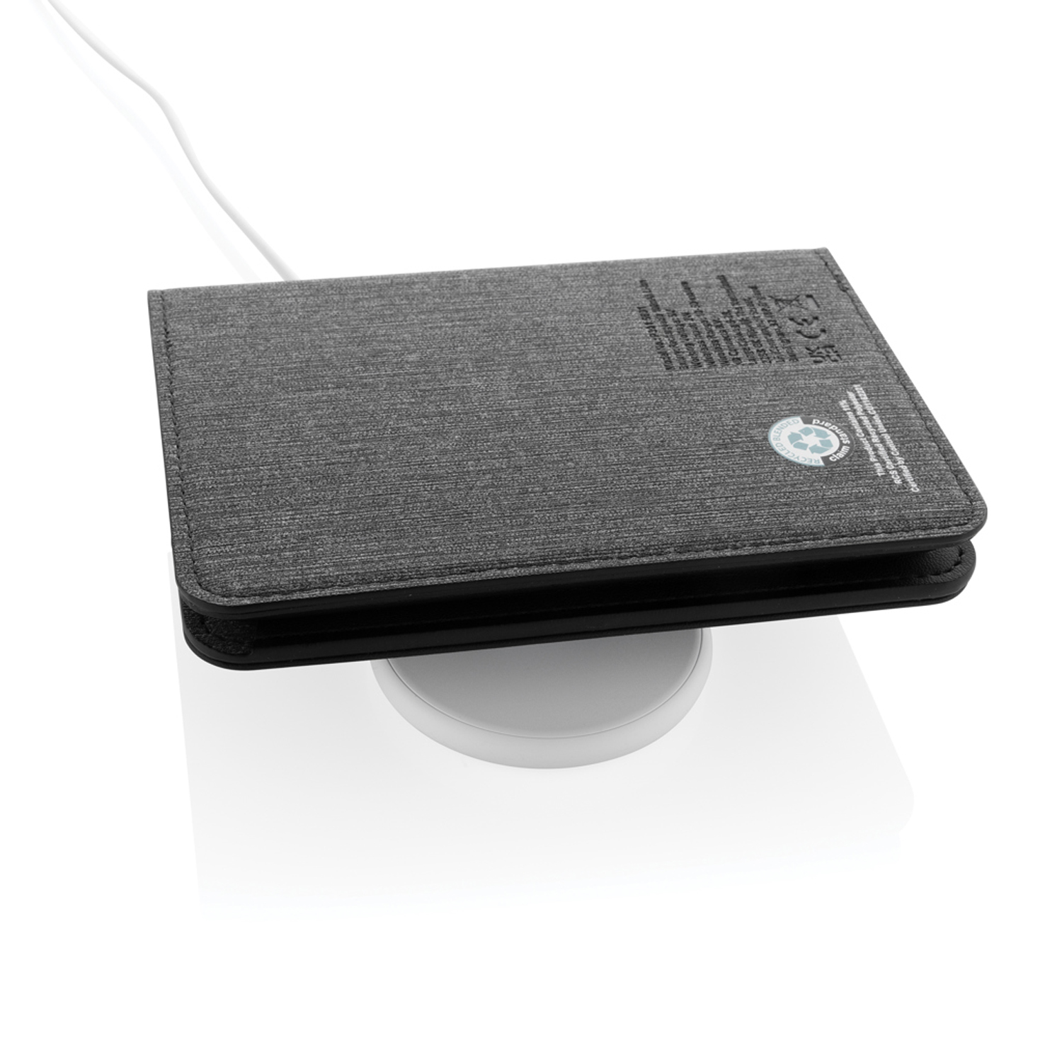 Обложка для паспорта Travelfinder с технологией Find My-5