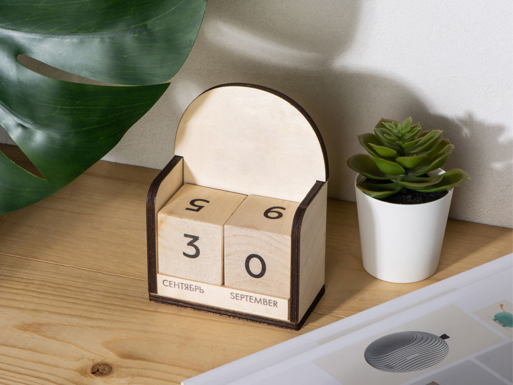 Настольный деревянный вечный календарь-7