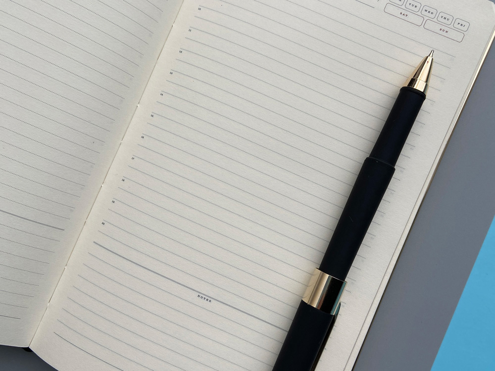 Ежедневник недатированный A5 Chelsea, черный (золотистый кант и срез)-8