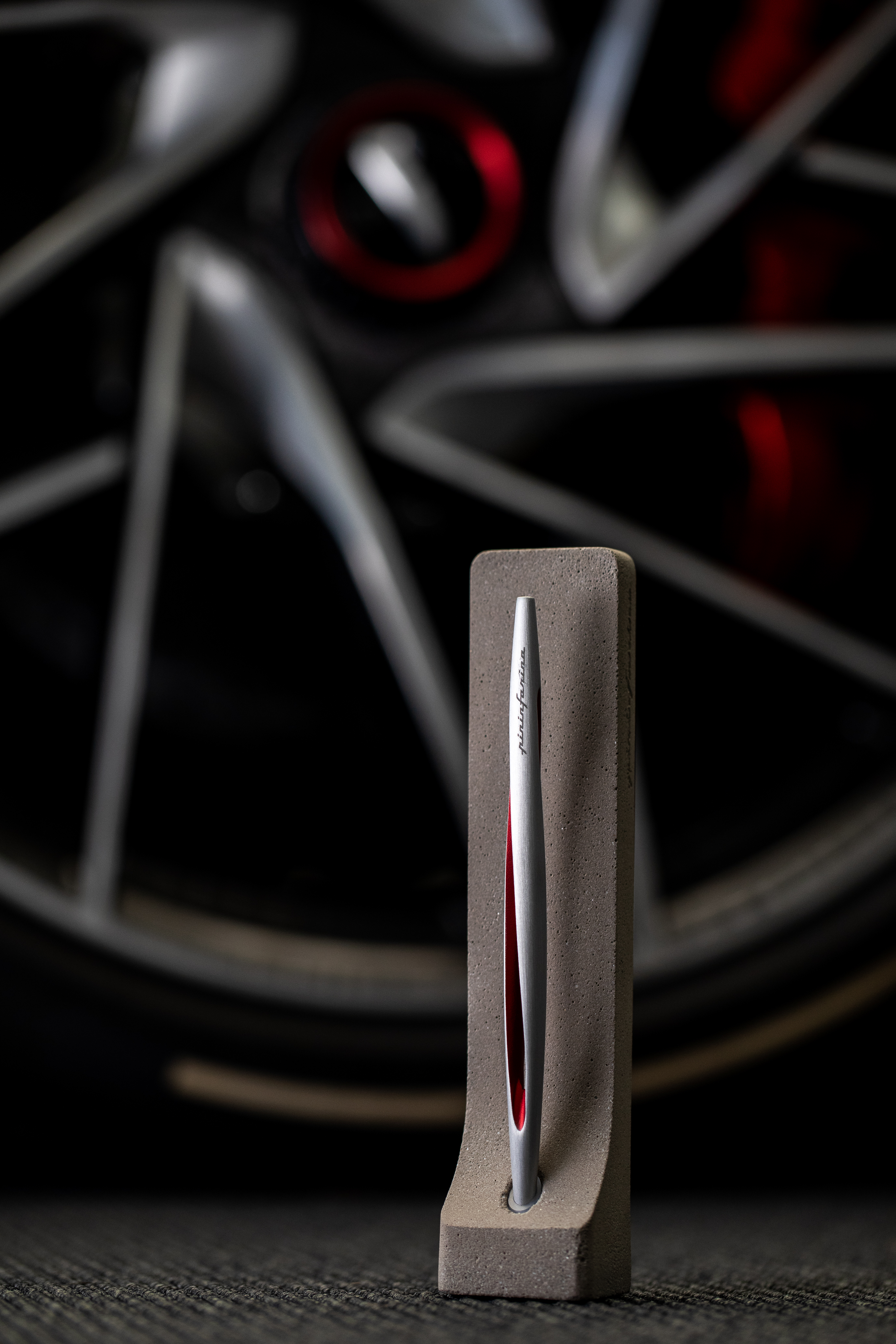 Вечная ручка Pininfarina Aero RED-9