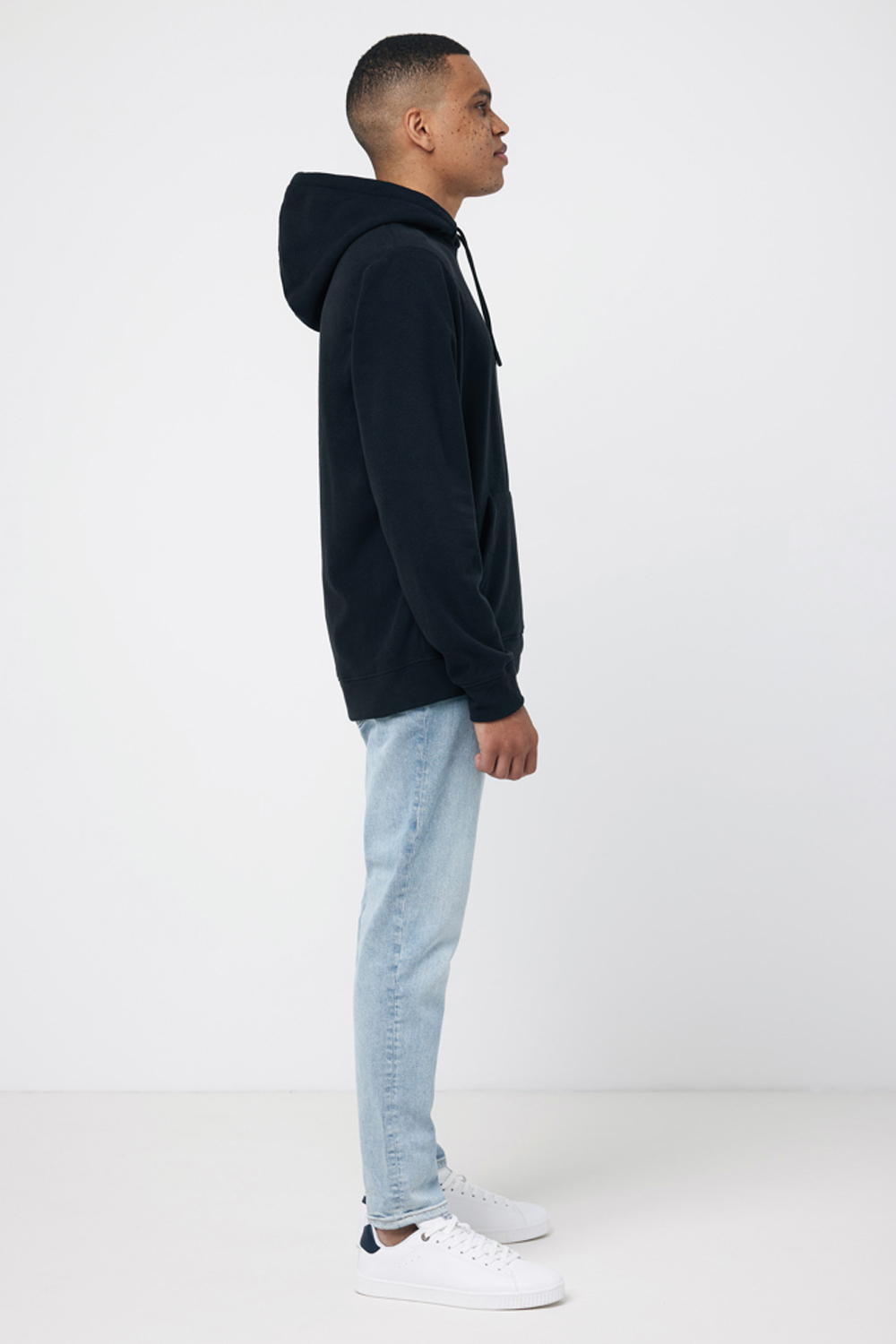 Худи Iqoniq Trivor из переработанного полиэстера AWARE™, унисекс, 240 г/м²-8