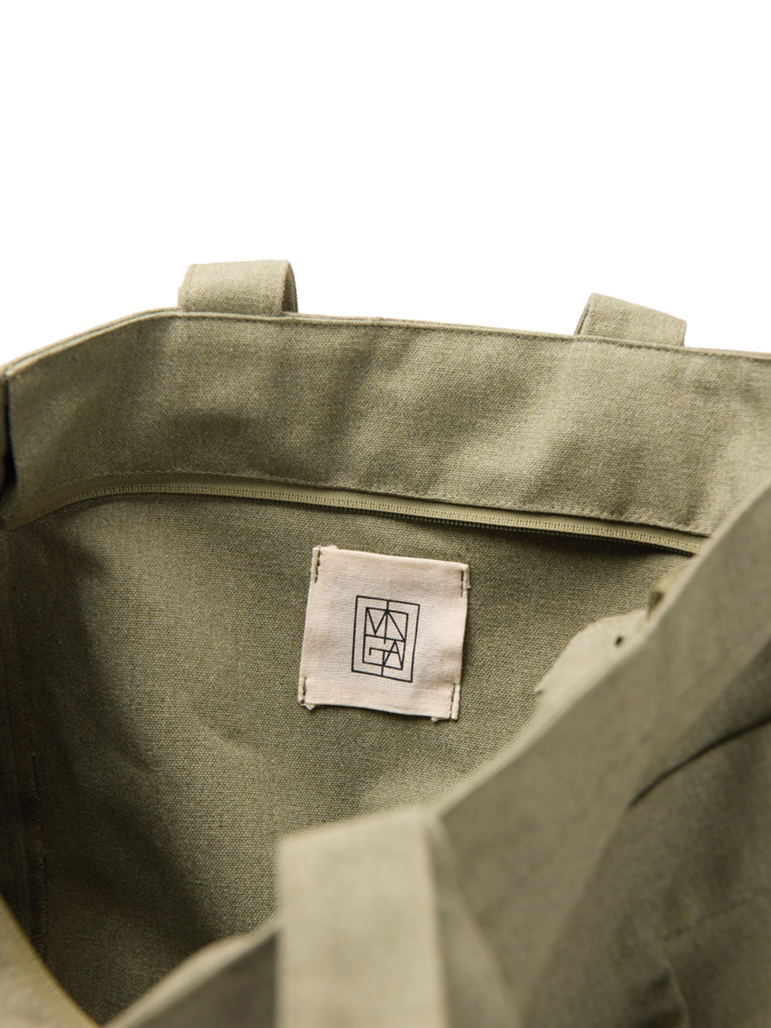 Сумка-тоут VINGA Hilo из переработанного канваса AWARE™-2