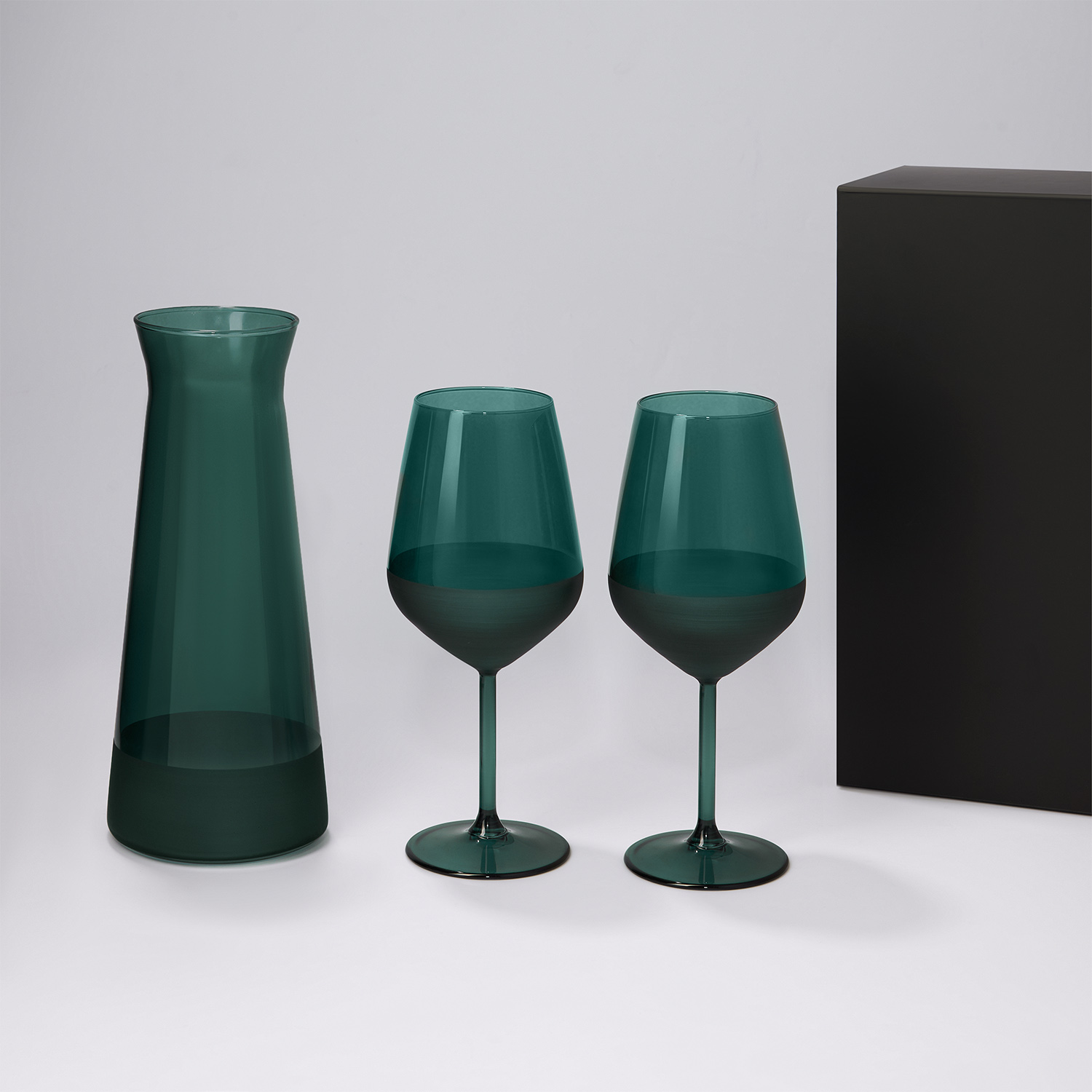 Подарочный набор декантер + 2 бокала для вина Emerald в черной коробке-0