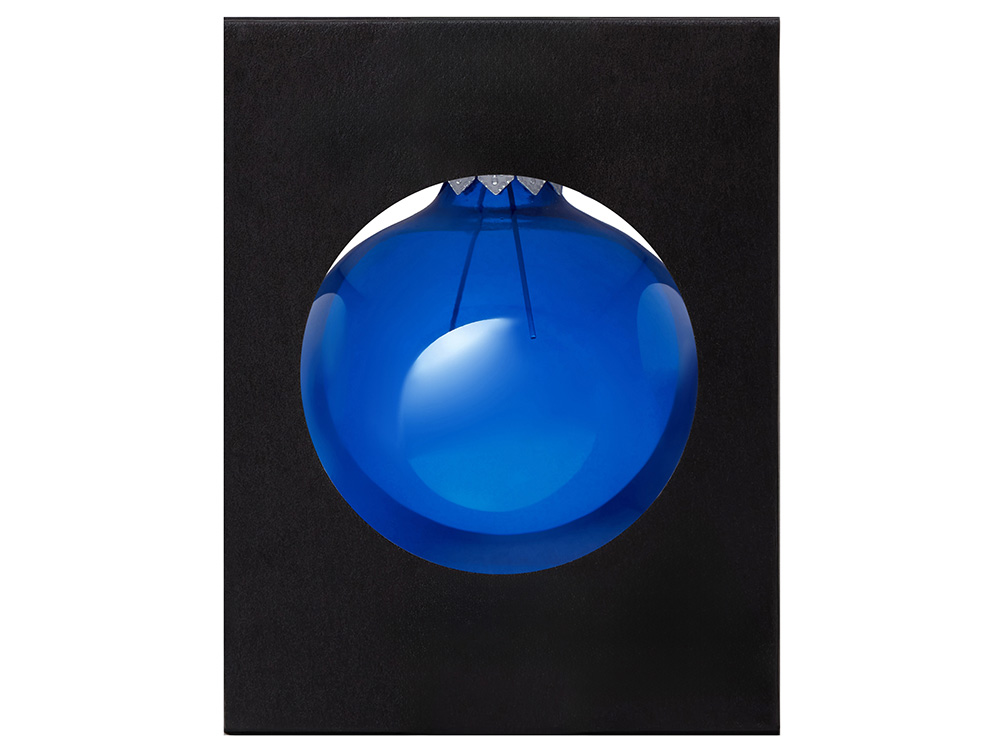 Стеклянный елочный шар Christmas bauble, синий прозрачный, с серебристым колпачком в черной коробке-2